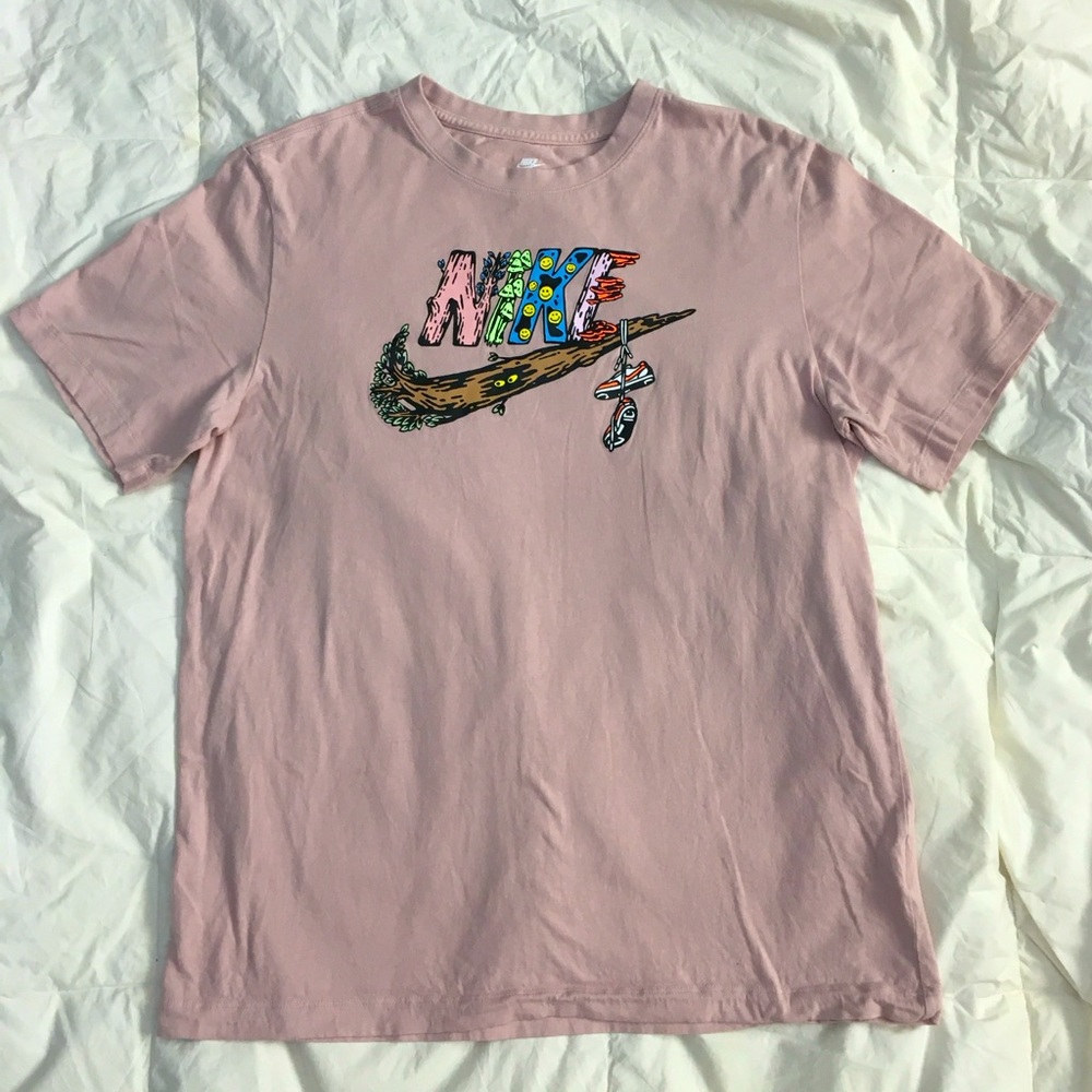 The Nike Tee Fantasy Creature Chest Print in Pink Men’s Size Medium